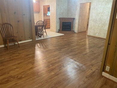 906 Gladney St, Gainesville, TX 76240 - photo 6