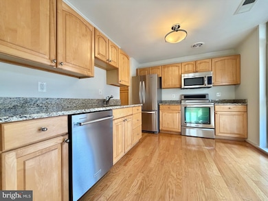 608 15th St S unit 2, Arlington, VA 22202 - photo 5