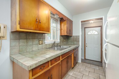 Brookmont_Dr_3112_Kalamazoo_49004-6