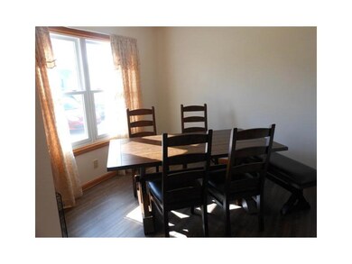 697 West St, Whiteland, IN 46184 - photo 4