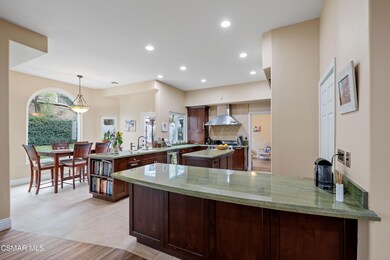 22259 Dumetz Rd, Woodland Hills, CA 91364 - photo 6