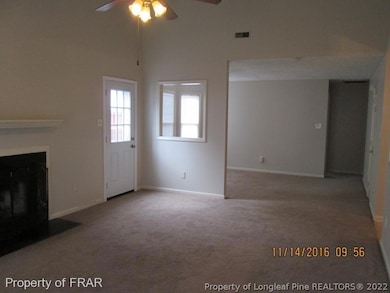 Living room/Dining area