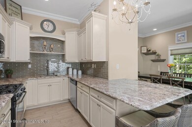 132 El Camino Loop unit 1, Staten Island, NY 10309 - photo 5