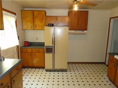 213 Edgemont Dr, Shelbyville, TN 37160 - photo 7