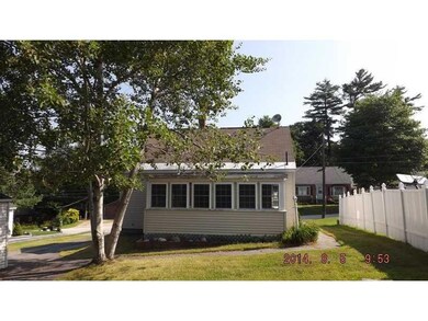 9 Myrtle St, Lewiston, ME 04240 - photo 2