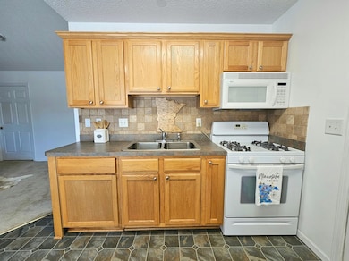 1065 Blackbird Trail SW unit 8, Hutchinson, MN 55350 - photo 5