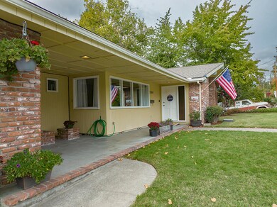 1244 NW Lawnridge Ave, Grants Pass, OR 97526 - photo 6