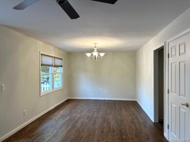 96 W Tiana Rd, Hampton Bays, NY 11946 - photo 7