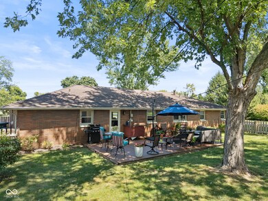 2239 Sims Dr, Columbus, IN 47203 - photo 4