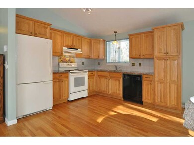 Kitchen. fully applianced, granite countertops
