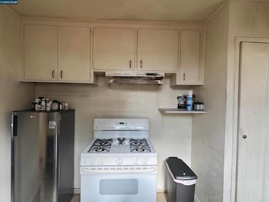 1043 Esther Dr, Pleasant Hill, CA 94523 - photo 7