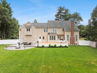 25 Calthrop Dr, Bridgewater, MA 02324 - photo 4