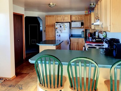 818 Mountain St, Butte, MT 59701 - photo 3