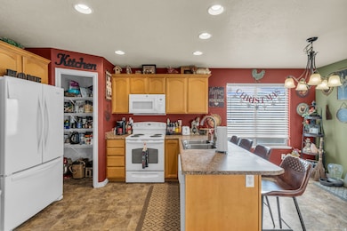 7531 N Levi Ln, Eagle Mountain, UT 84005 - photo 5