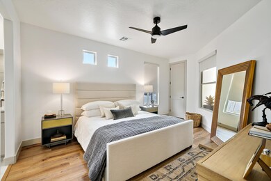 812 N Via Modelo Cir-large-004-004-H06-1