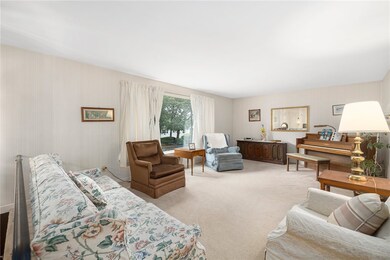 229 Northbridge Ave, Warwick, RI 02886 - photo 6