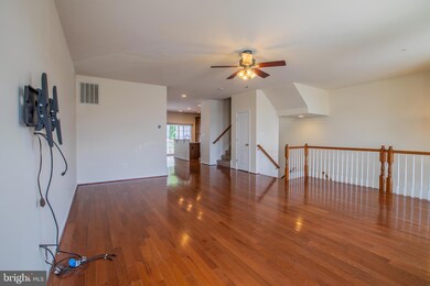 8517 Crooked Tree Ln, Laurel, MD 20724 - photo 5