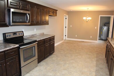 2460 Old Tullahoma Hwy, Manchester, TN 37355 - photo 5