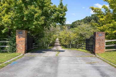 400 Rhonda Ln, Knoxville, TN 37920 - photo 2
