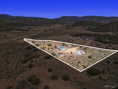 24343 Lalaponzi Ct, Tehachapi, CA 93561 - photo 4