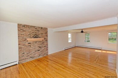 2824 River Rd, Schenectady, NY 12309 - photo 3