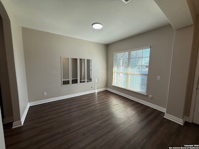 609 Community Dr, New Braunfels, TX 78132 - photo 5