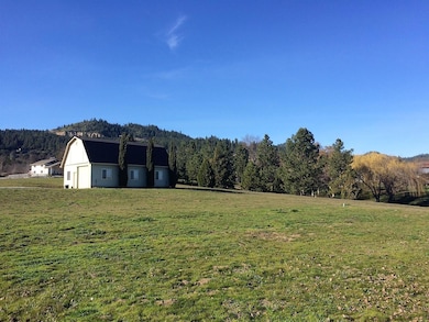 993 Old Stage Rd, Central Point, OR 97502 - photo 7