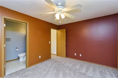 3507 E Ave NW unit E, Cedar Rapids, IA 52405 - photo 7
