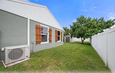 10067 Yeoman Ln, Royal Palm Beach, FL 33411 - photo 5