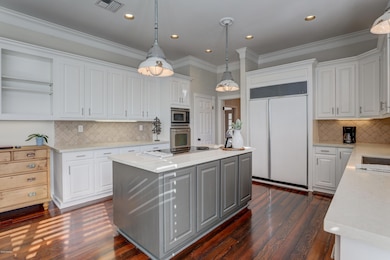115 Peck Blvd-8
