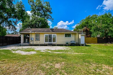 7021 Finn St, Houston, TX 77022 - photo 5