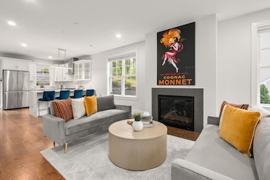 577 Baker St unit 577, West Roxbury, MA 02132 - photo 2