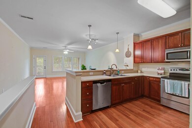 Bright & open floor plan