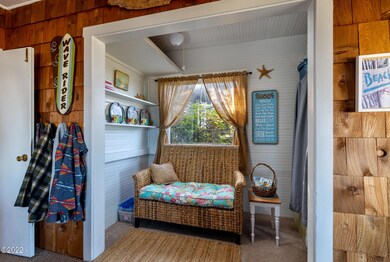 1135 SW Coast Ave, Lincoln City, OR 97367 - photo 7
