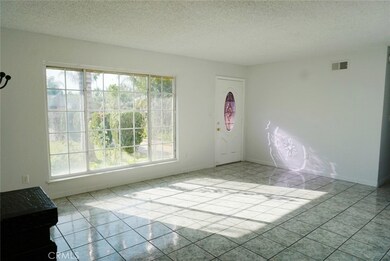 9801 Whitewood Ct, Fontana, CA 92335 - photo 5