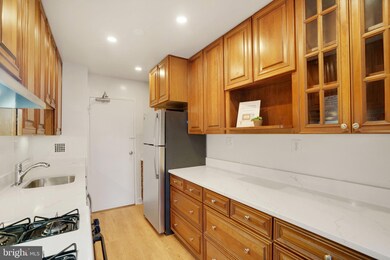 River Towers unit 418, Alexandria, VA 22307 - photo 6