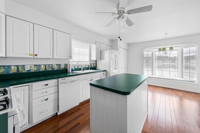 18483 Spring Beach Dr, South Bend, IN 46637 - photo 4