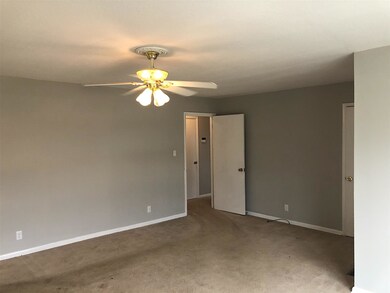 1304 Birch St, Shelbyville, TN 37160 - photo 6