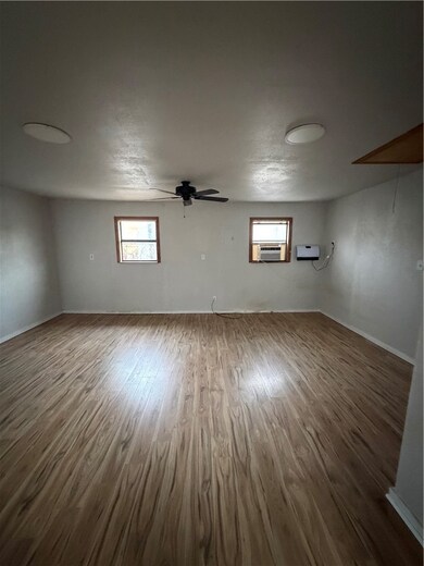 1207 S Magnolia St unit B, Hearne, TX 77859 - photo 5