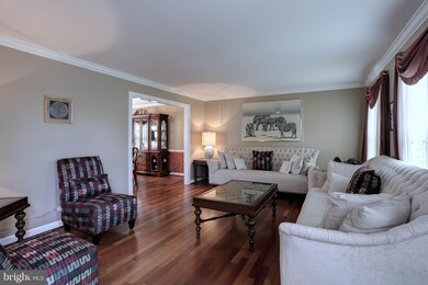 8853 Doves Fly Way, Laurel, MD 20723 - photo 5