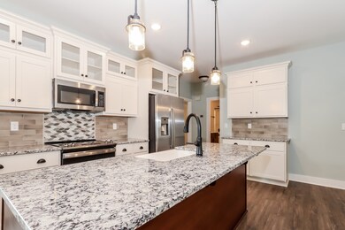 2039 Mary Ella Dr, Georgetown, IN 47122 - photo 7