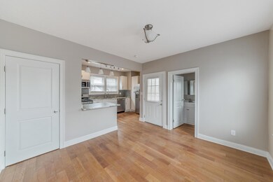 1404 N 6th St--5