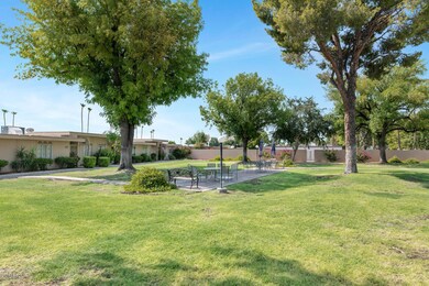 10009 W, Lancaster Drive