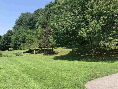 113 Cottage Rd, Manchester, NH 03103 - photo 2