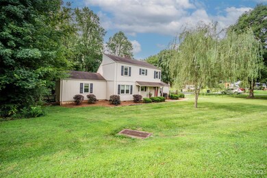 400 Camelot Dr, Statesville, NC 28625 - photo 4