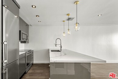 Kings Villa unit 212, West Hollywood, CA 90069 - photo 3