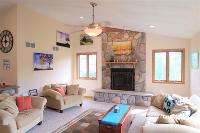 7804 N Robert Dr, Evansville, WI 53536 - photo 3