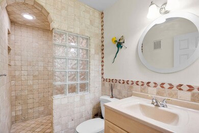 virtual-tour-349615-27