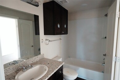 Full bath with toilet, vanity, bathtub / shower co