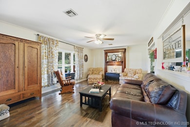 206 N Will Rogers Loop E, Oologah, OK 74053 - photo 2